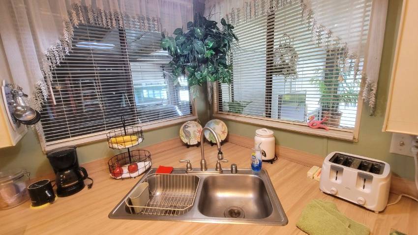 84 Emerald Dr. East a Dundee, FL Mobile or Manufactured Home for Sale